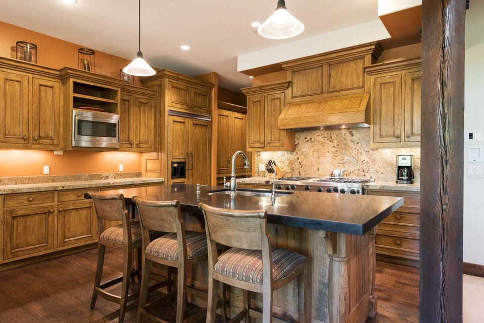  Kitchen