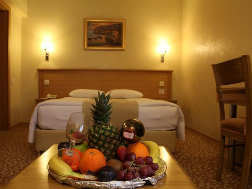 Double Room | Minibar, desk, free WiFi