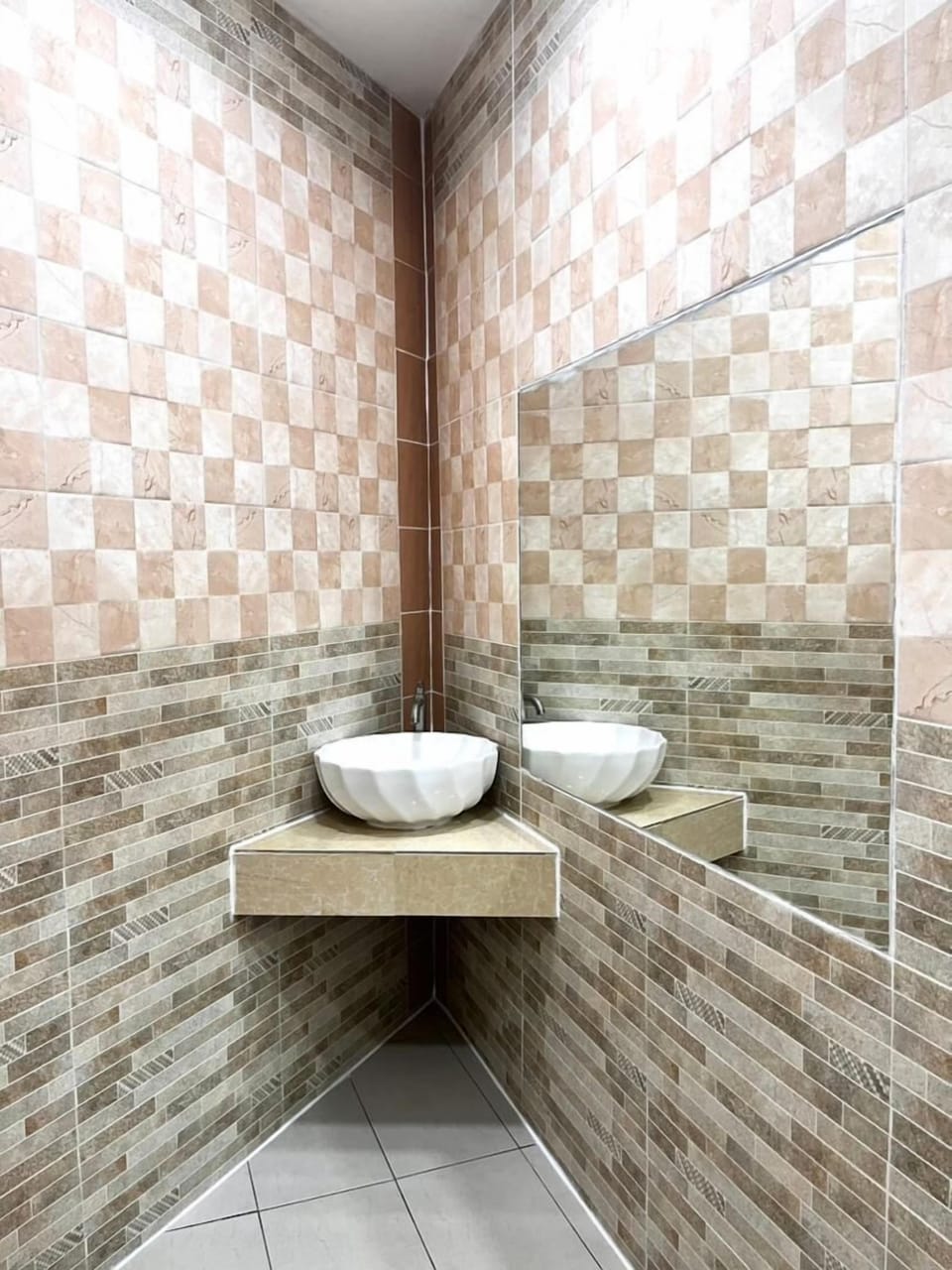 Premier Single Room, Balcony | Bathroom | Shower, free toiletries, hair dryer, slippers