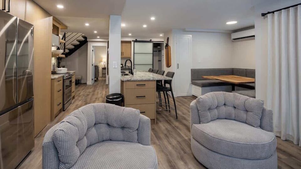 Living/Dining/Kitchen Area