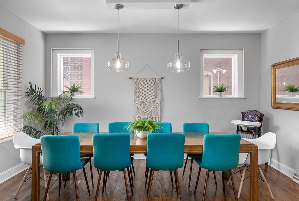 Dining table seats 10!