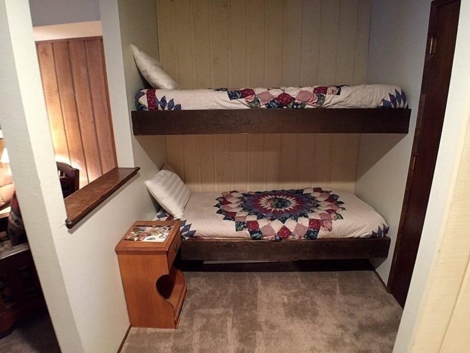 Bunk bed
