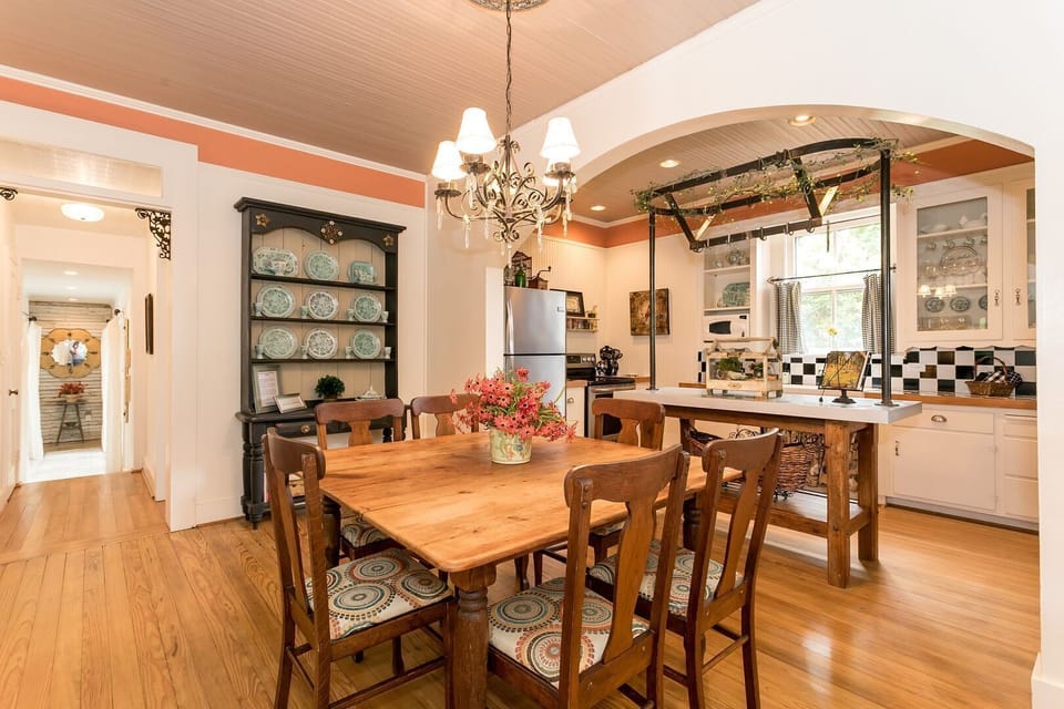 Wonderful kitchen/dining area (notice the beautiful flooring)