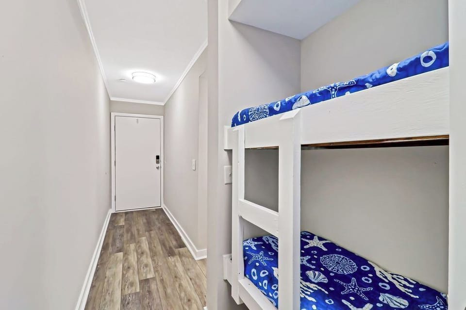 Carolina Beach Club 227  - Bunk Beds in Hallway for Small Kids