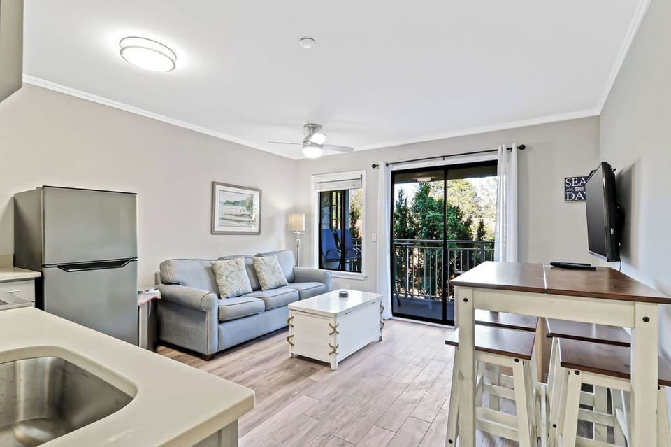 Carolina Beach Club 227  - Living Area