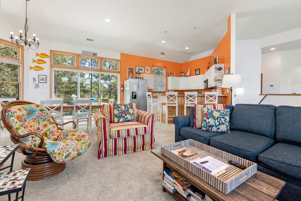 M859: Flip Flops | Top Level Living Area