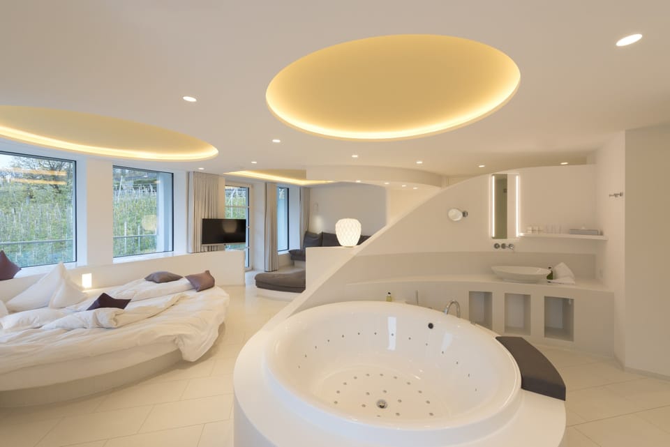 Superior Suite, Jetted Tub, Hill View (Suite Inflagranti) | Jetted tub