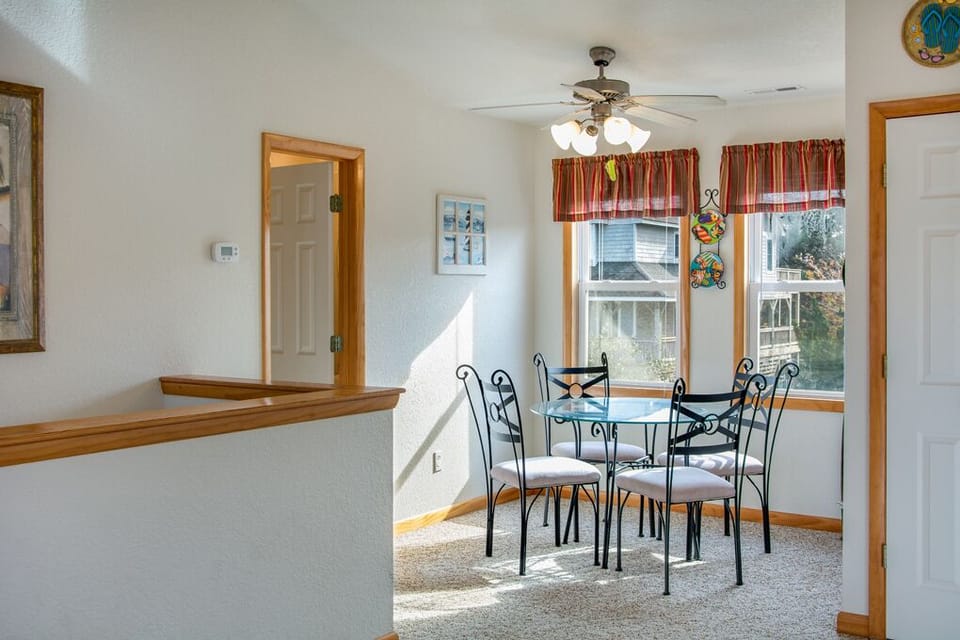 OSJ05: Flip Flop | Top Level Breakfast Nook