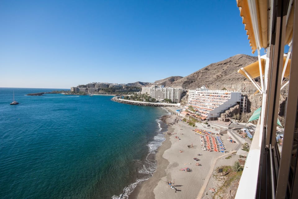Large beach for sunning, jogging and play!