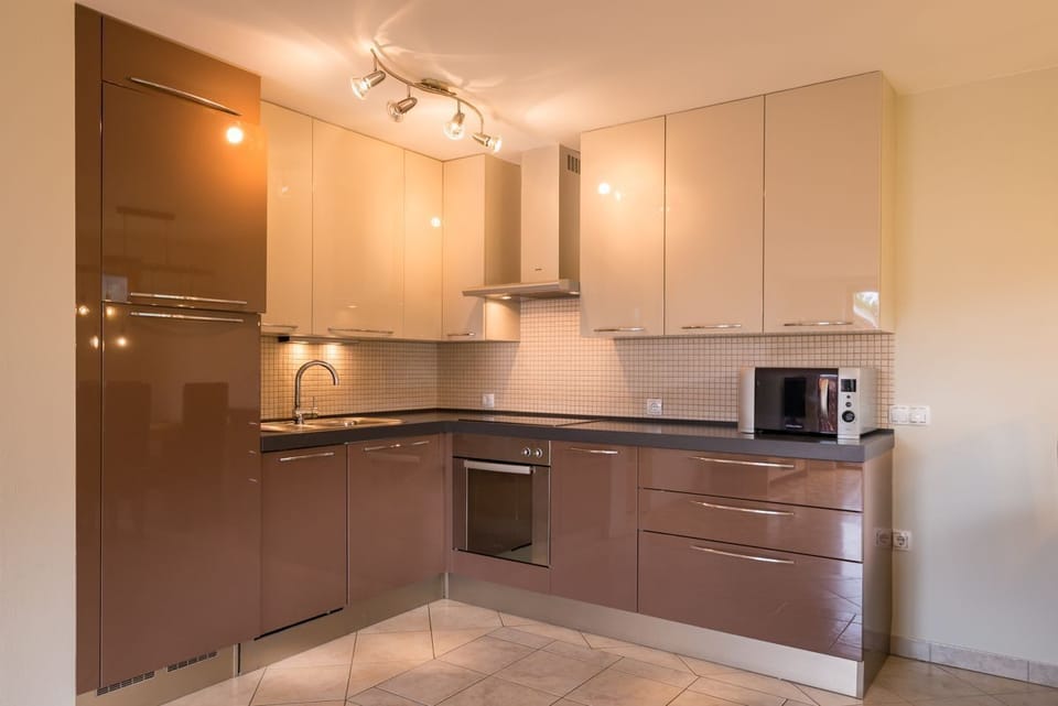Sava View 8 - kitchen