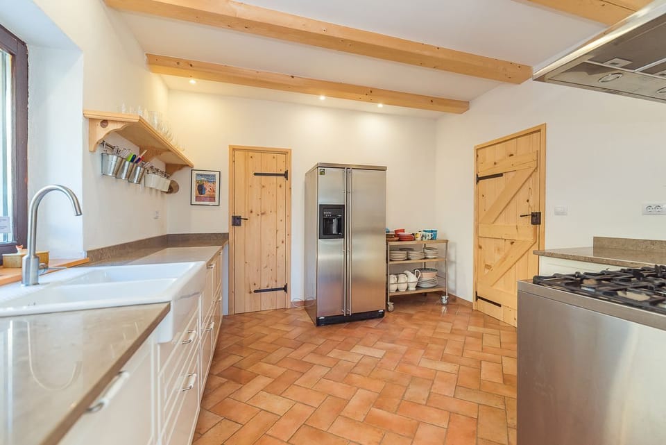 Dandelion House - kitchen