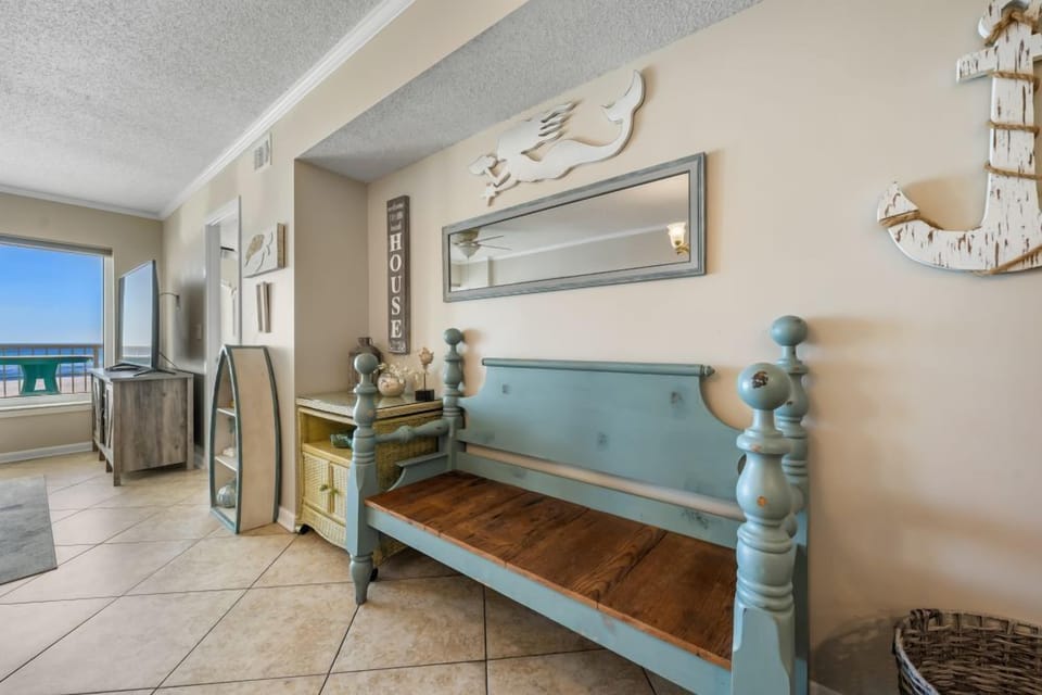 Boardwalk 183 Bench in Dining Area