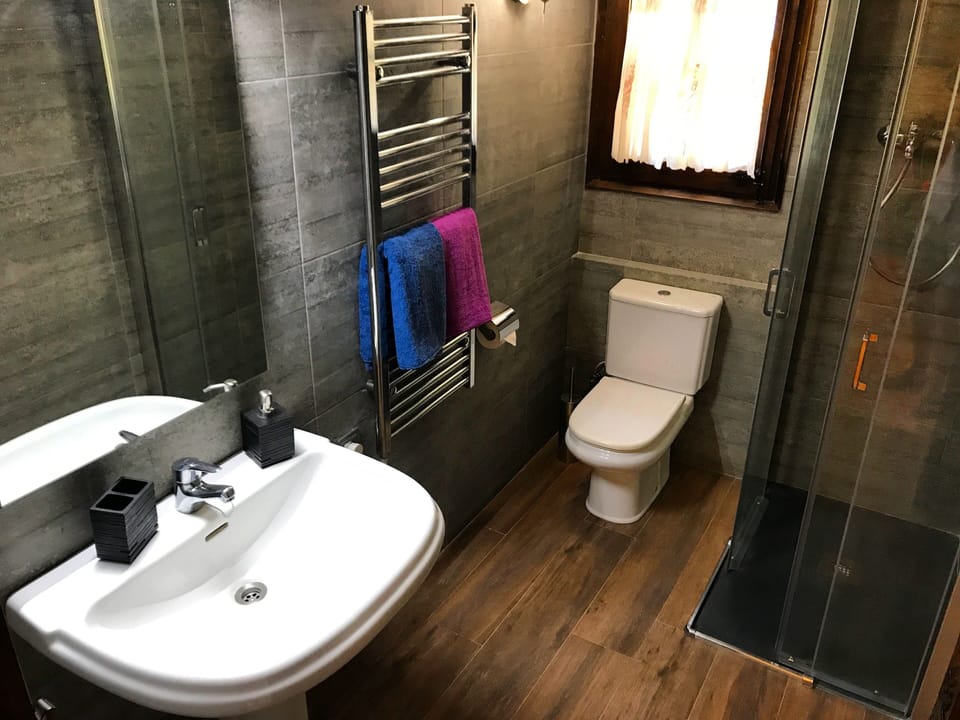 Unit Bathroom with shower & toilet