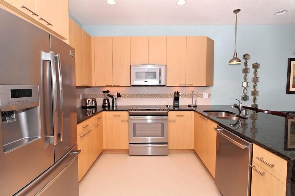 02_High_End_Kitchen_0721.jpg