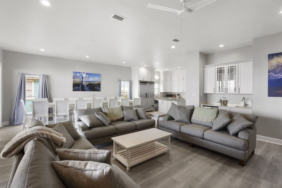 Plenty of space for your entire group to enjoy!