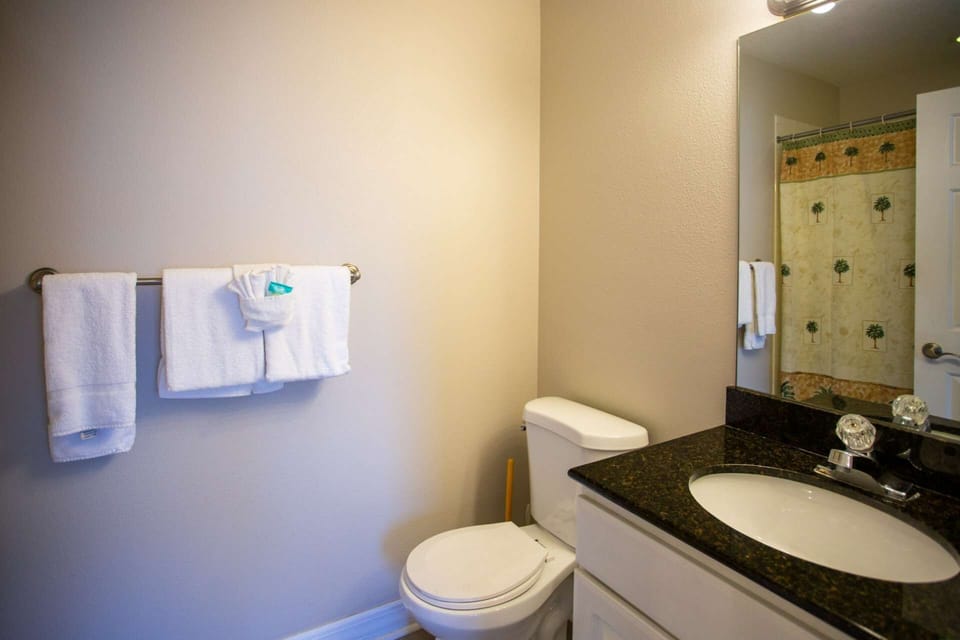 Master bath with a tub/shower.