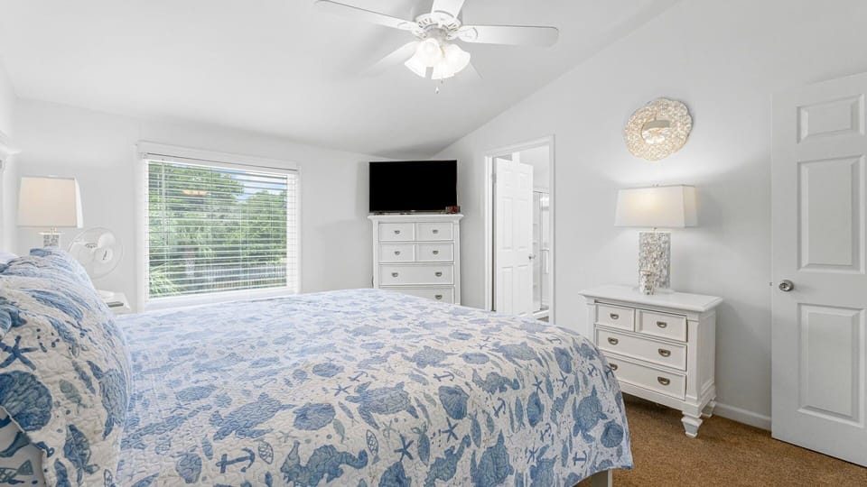 2-custom-22400-front-beach-rd-27