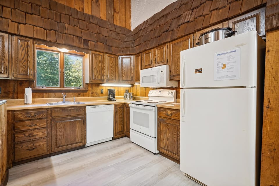 Rustic Vermont style fully equipped kitchen.