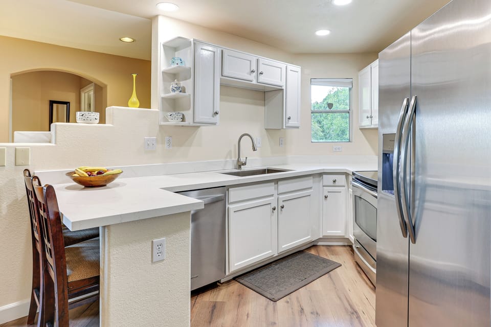 Kitchen | Coffee Maker & Grinder | High Chair