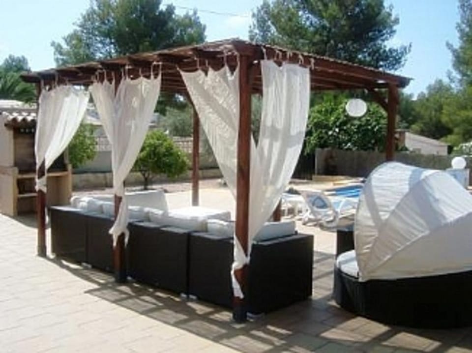 Pool with easy stairs