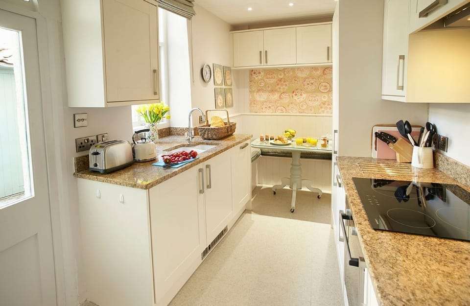 Ground floor: Kitchen with dining area