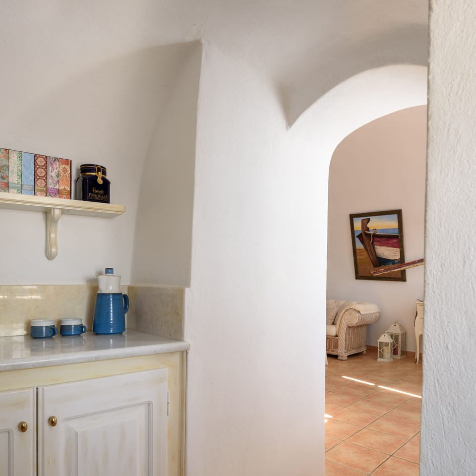 2 Bedroom Elegant Villa at Imerovigli  With Amazing sea views and hot tub House in Imerovigli