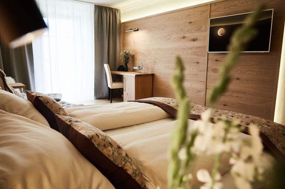 Double Room, Balcony (Dahoam) | Premium bedding, minibar, in-room safe, desk