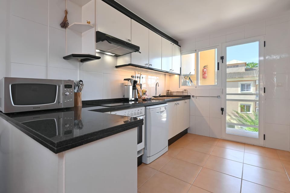 Open kitchen
