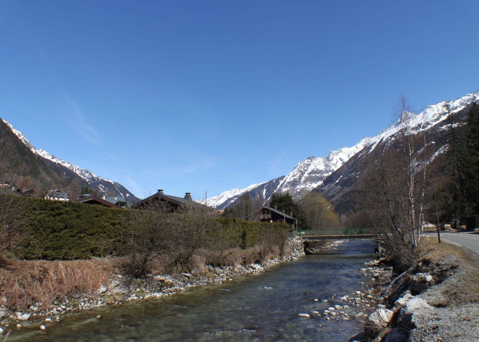 View along the river, up the valley towards Le Tour