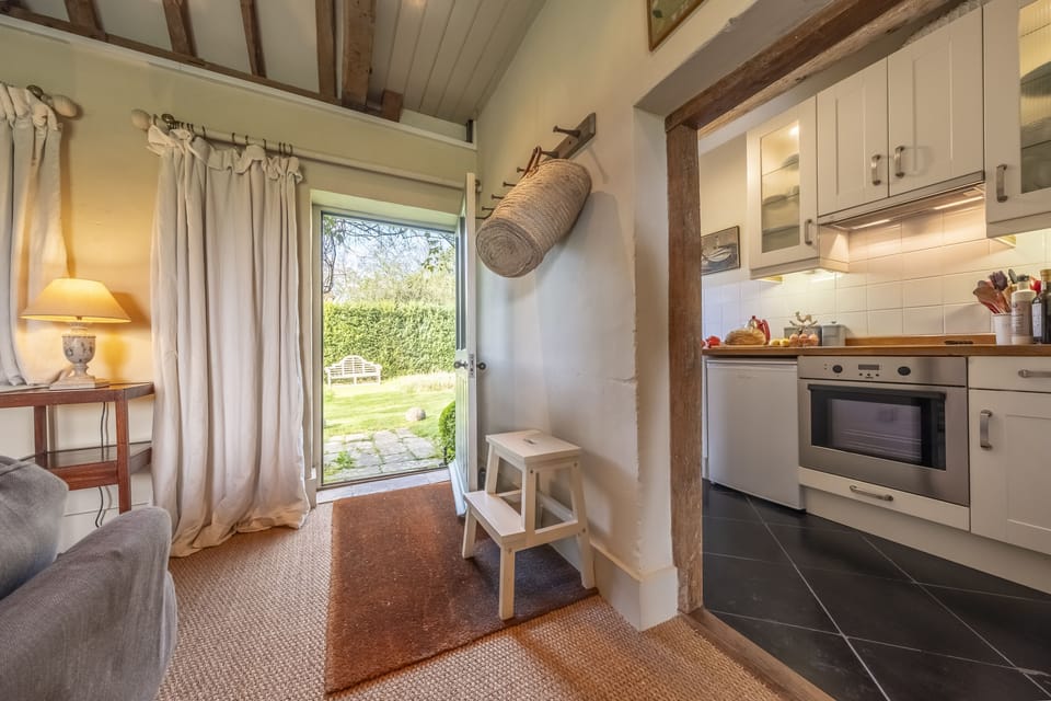 Sitting room leading to the kitchen