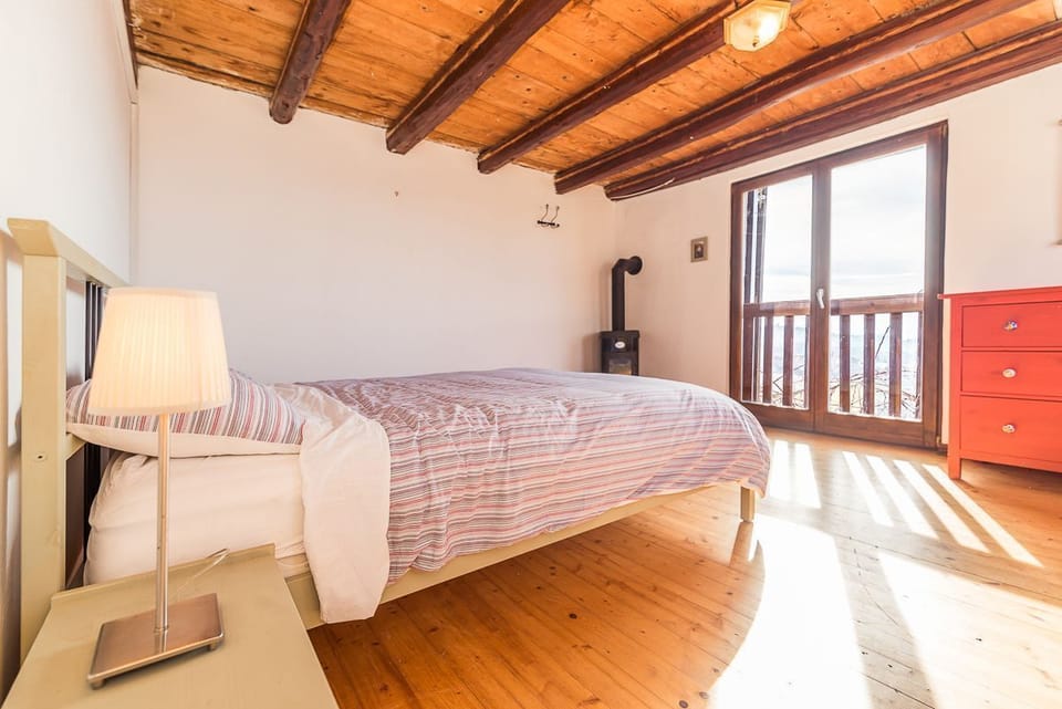 Little Vista - Bedroom 1
