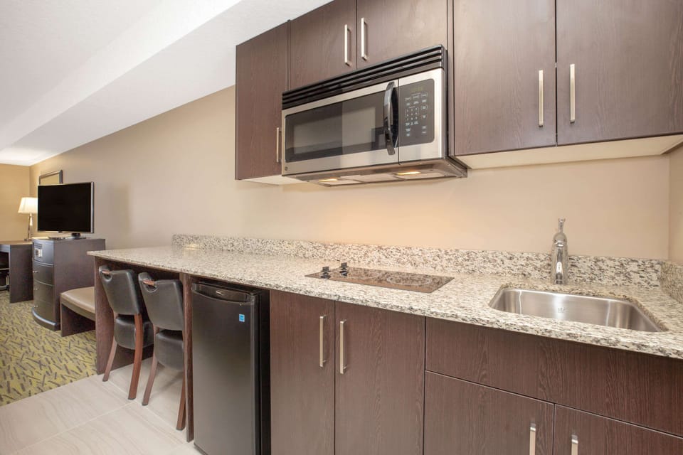 Efficiency, Room, 2 Queen Beds, Non Smoking | Private kitchen | Coffee/tea maker, fridge, microwave