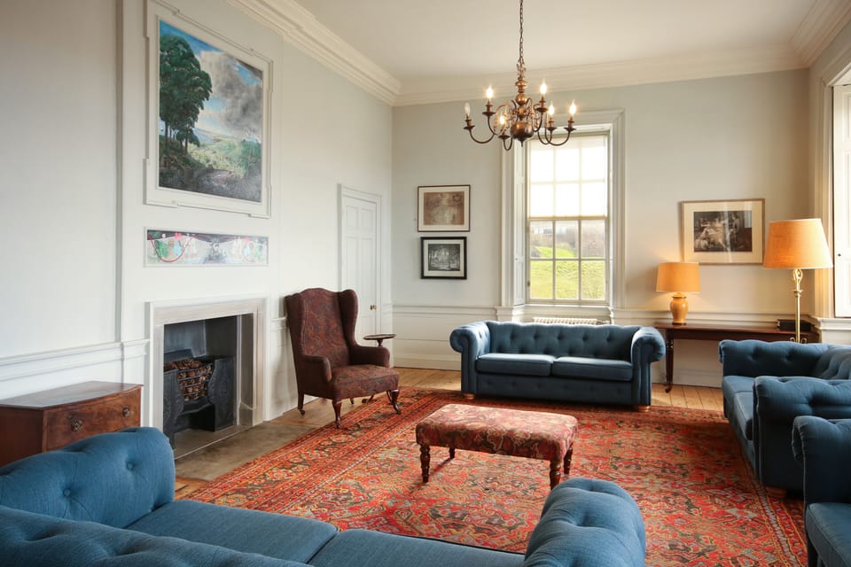 House | Living area | Flat-screen TV, fireplace, DVD player