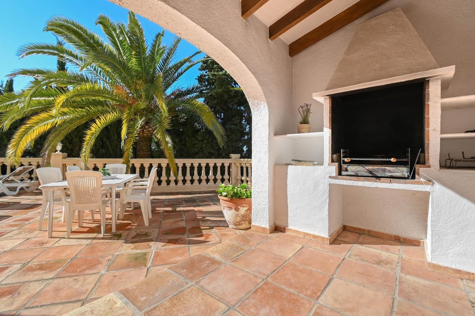 Outdoor dining area