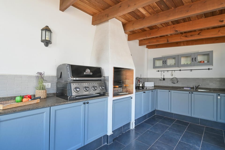 Outside kitchen