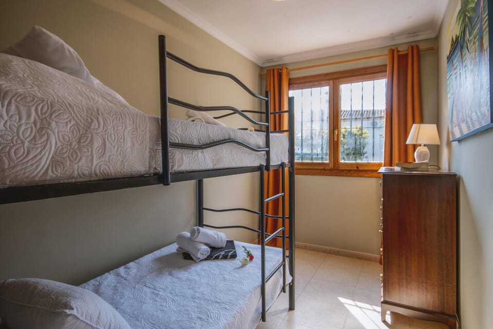 Bedroom with bunk bed