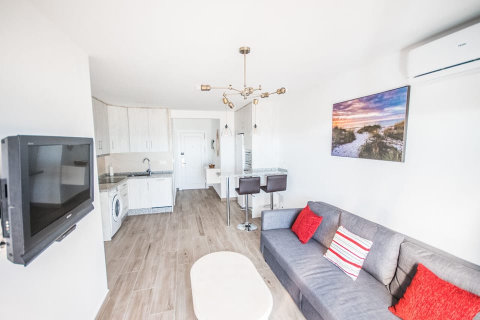 Enjoy the living room of this apartment in Mijas Costa