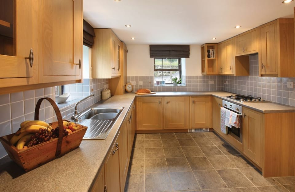 Ground floor: Kitchen