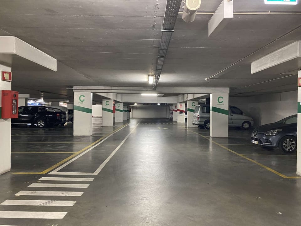 CAR PARKING:
We sell secure parking for your car, in a covered parking lot at Praça da Figueira (200 meters away from your apartment) for 20€ per 24 hours.