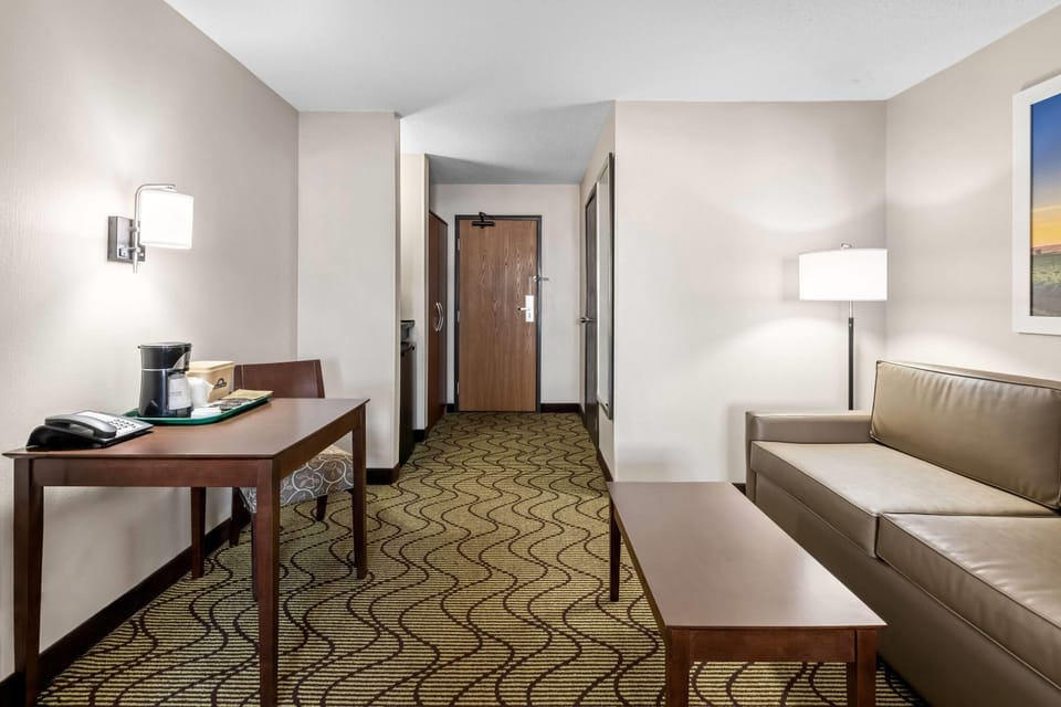 Studio Suite, 1 King Bed, Non Smoking | Desk, laptop workspace, blackout drapes, iron/ironing board