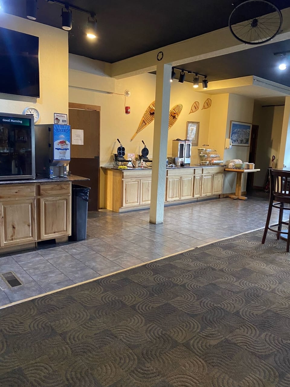 Free daily continental breakfast
