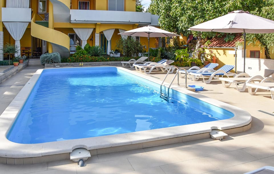 pool