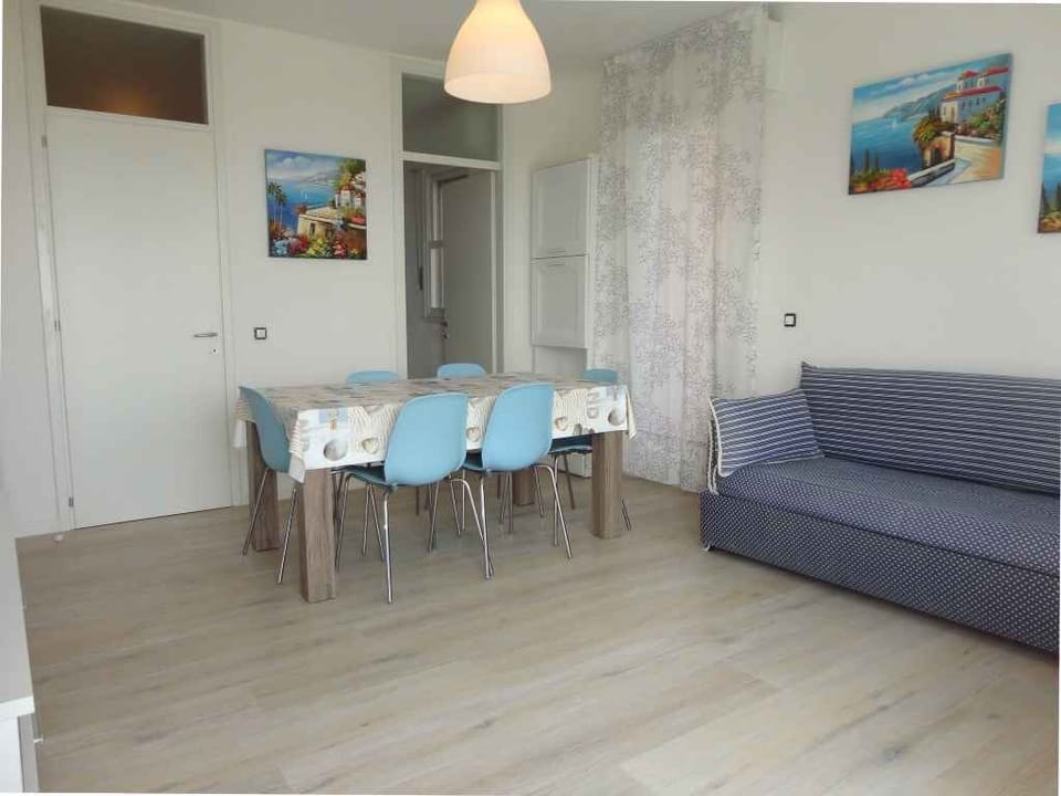 living/bedroom
