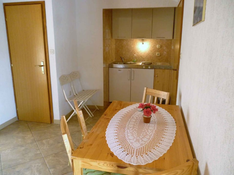 living/bedroom