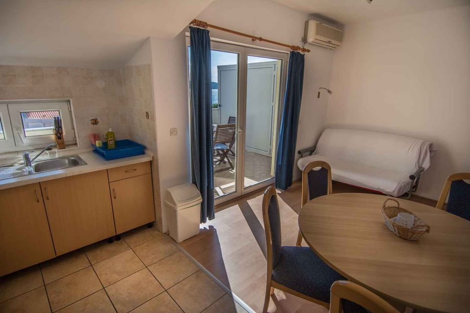 living/bedroom