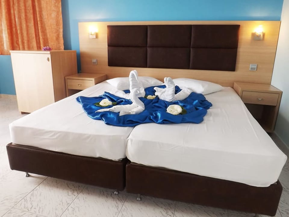Superior Double Room | Free WiFi, bed sheets