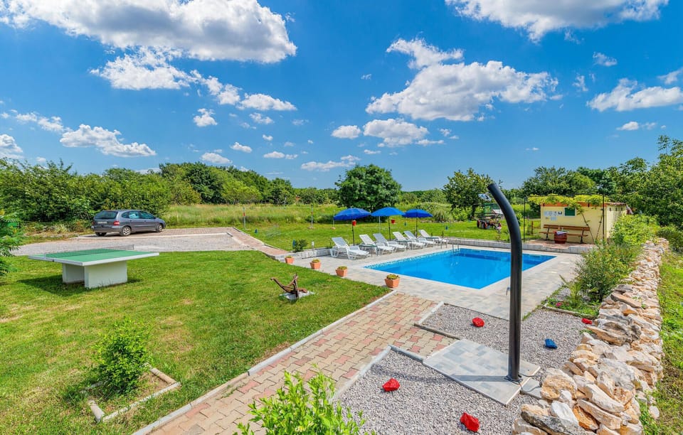 pool