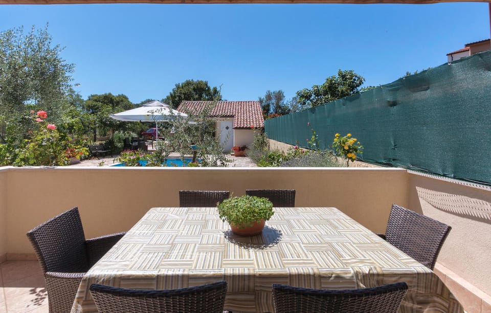 balcony-terrace