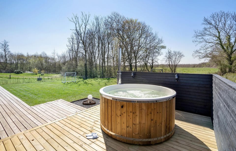 hot-tub