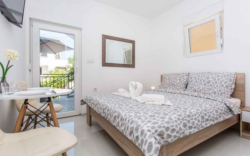 living/bedroom